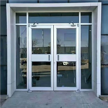 Vyklopte núdzové dvere