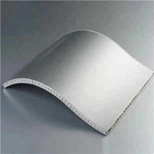 Zakrivený hliníkový plástový panel